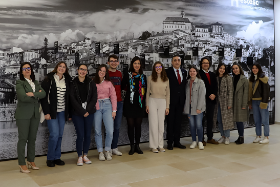 Presidência da ESTeSC e Associação de Estudantes reunidos para discutir necessidades da Escola