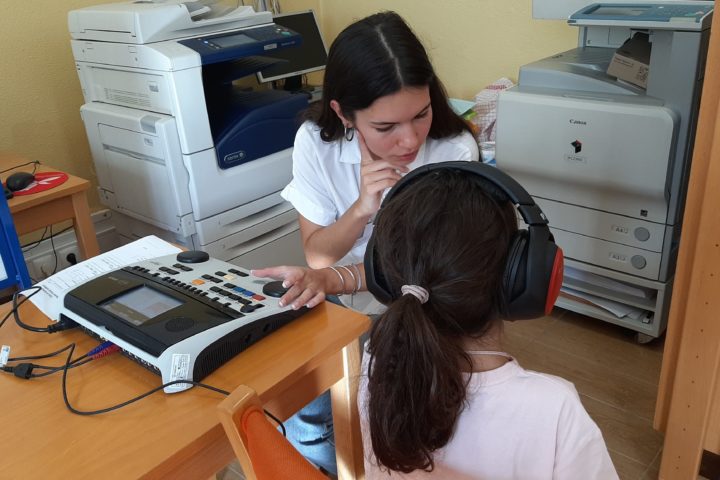 Estudantes de Audiologia realizam rastreios na Amadora